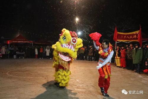 扭秧歌视频,视频中的民俗风情展现